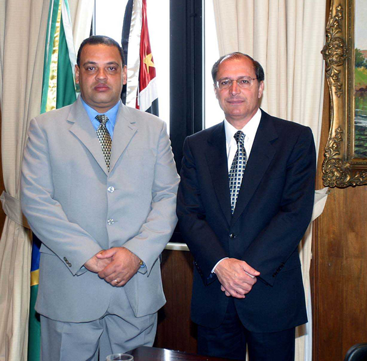 Deputado Roberto Alves e governador Geraldo Alckmin <a style='float:right;color:#ccc' href='https://www3.al.sp.gov.br/repositorio/noticia/03-2008/Roberto Alves gov alck.jpg' target=_blank><i class='bi bi-zoom-in'></i> Clique para ver a imagem </a>